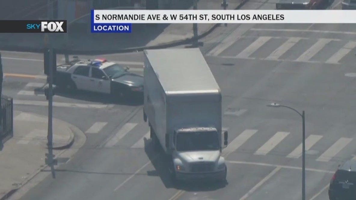 Stolen box truck leads LAPD on chase
